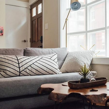 Renovated & Modern Home In Downtown Philly Philadelphia Exterior foto